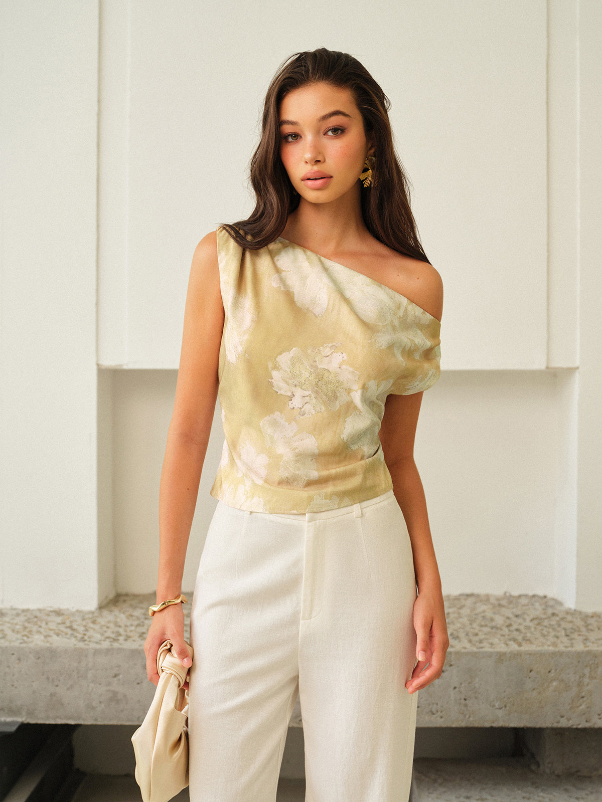 One-Shoulder Floral-Patterned Top