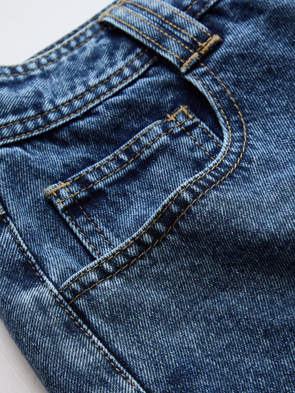 Mid-Waist Curved Leg Barrel Jeans
