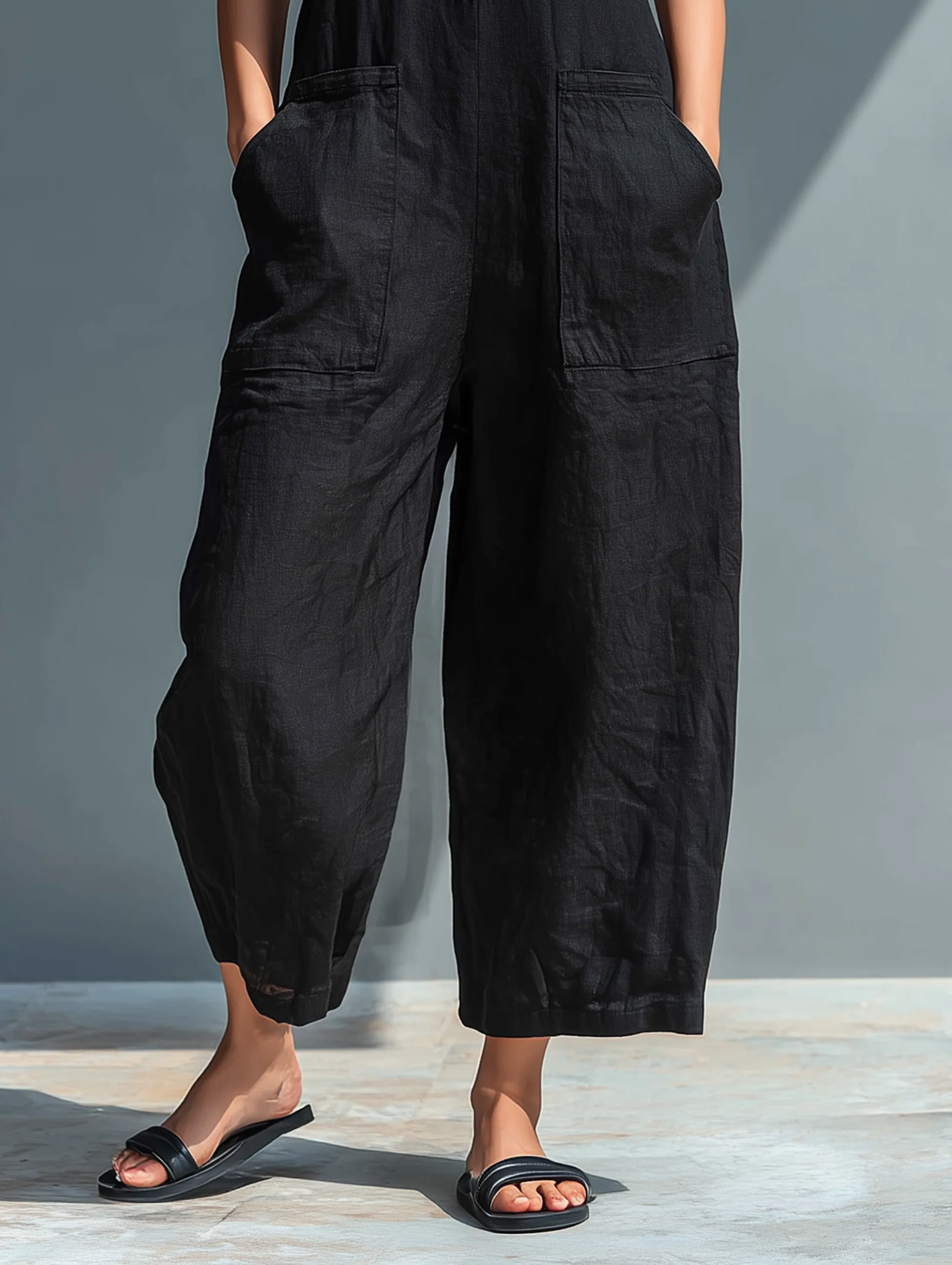Lotte™ - Sleeveless minimalist jumpsuit
